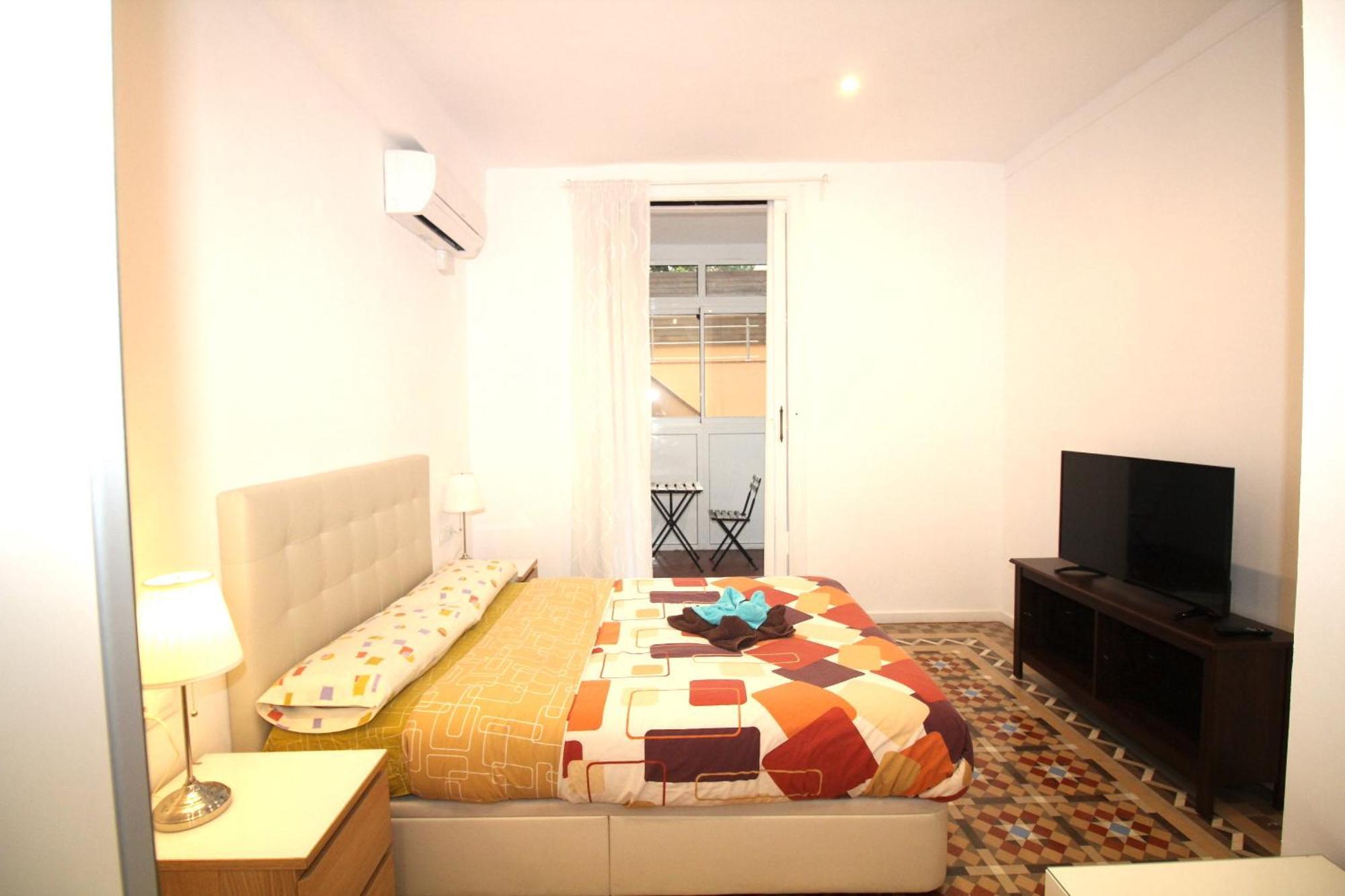 Rooms On Balmes Bed & Breakfast Barcelona