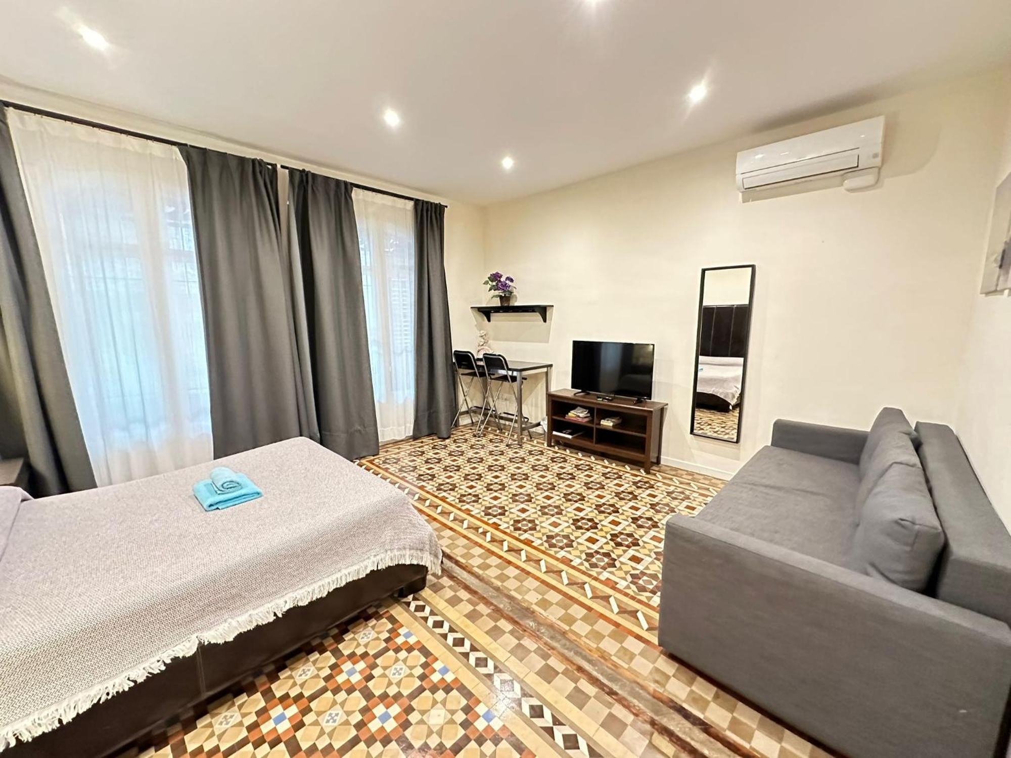 Bed & Breakfast Rooms On Balmes