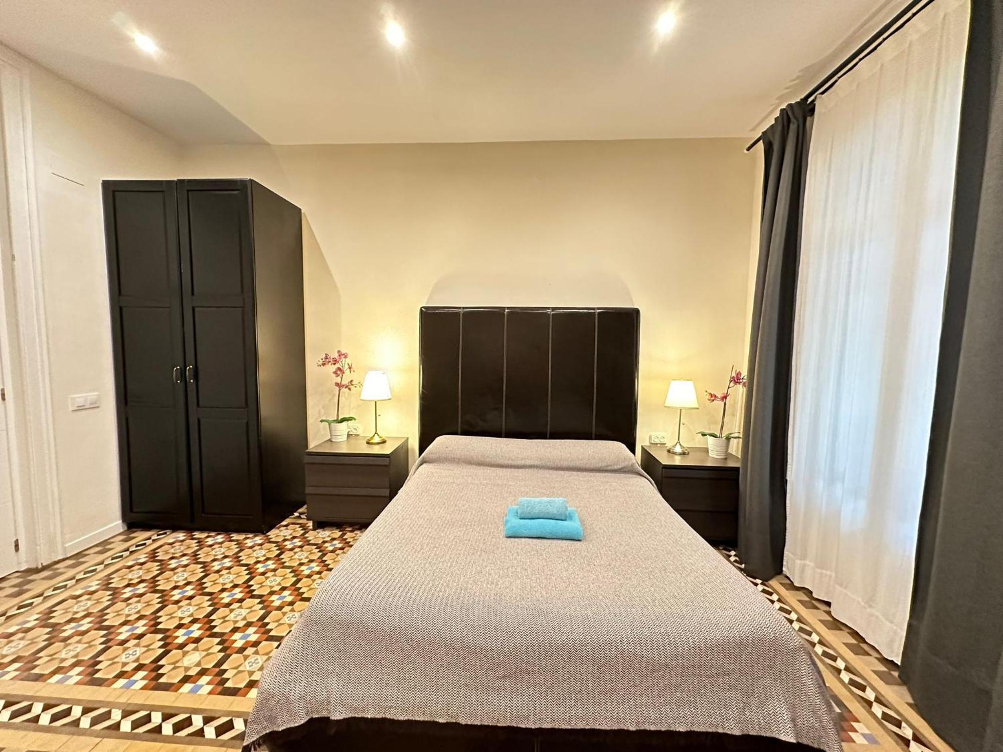 Bed & Breakfast Rooms On Balmes *