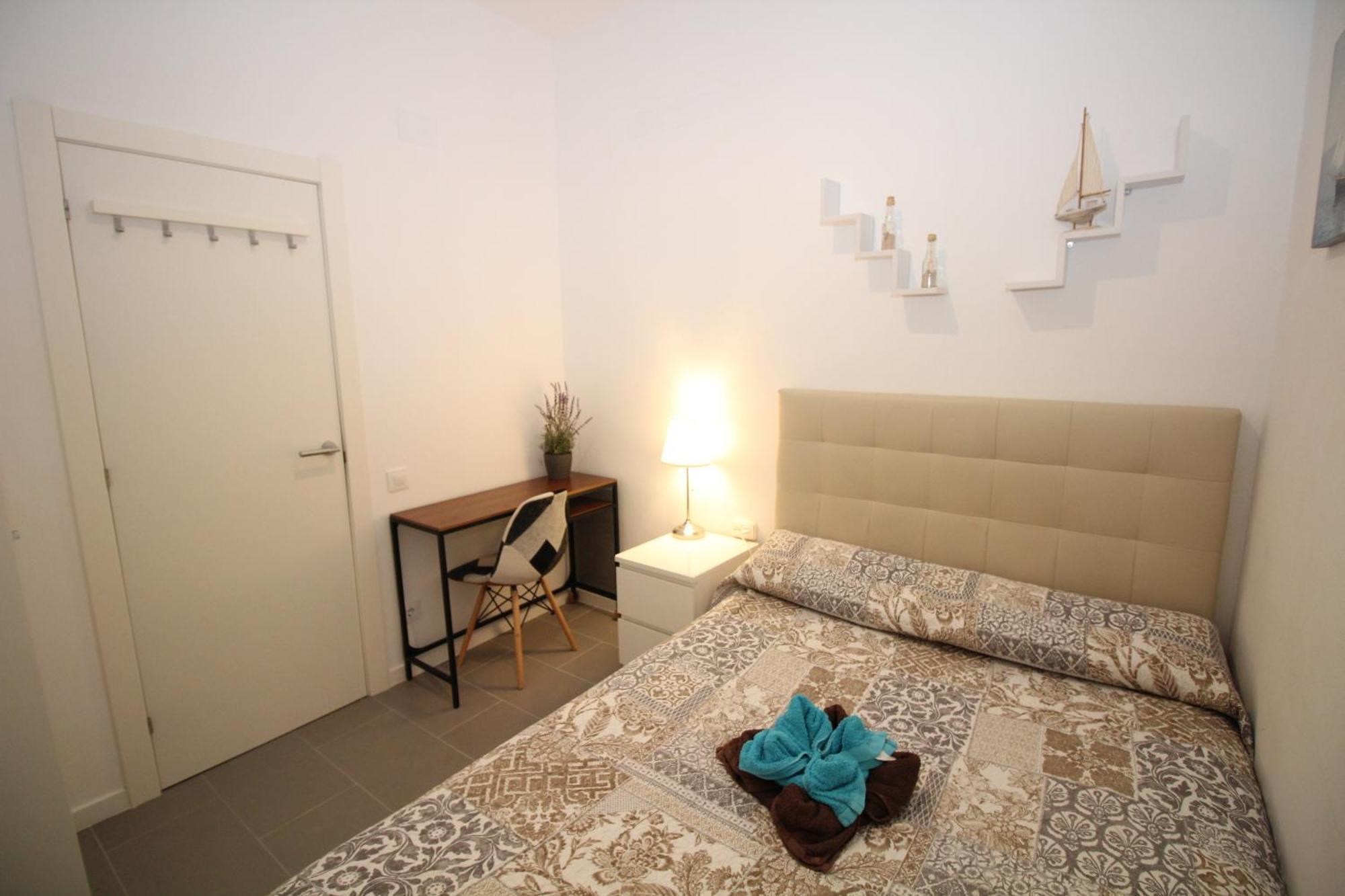 Rooms On Balmes Bed & Breakfast *